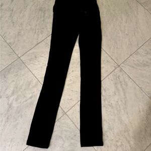 LULULEMON BLACK LEGGING- high rise with pockets and drawstring
